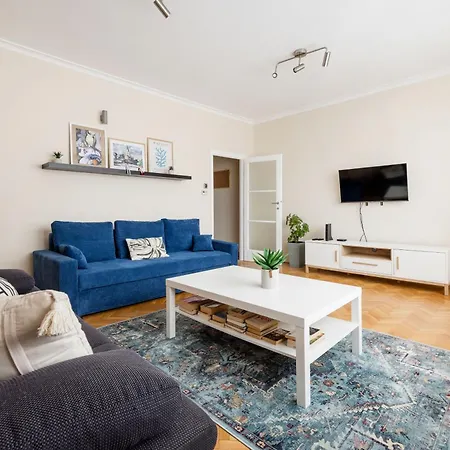 Apartment Family Near Park *